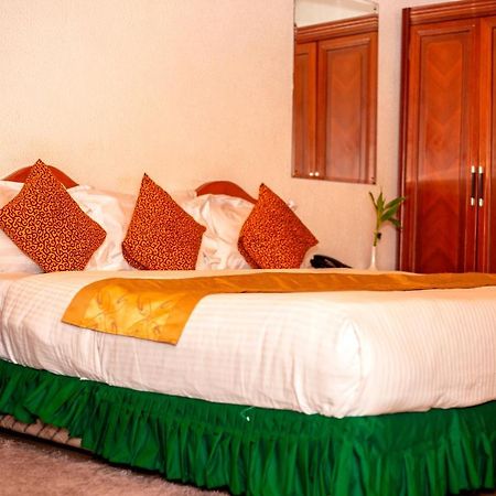 Royal Park Hotel Kumasi Esterno foto
